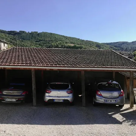 D'hotes Le Clos Bed & Breakfast